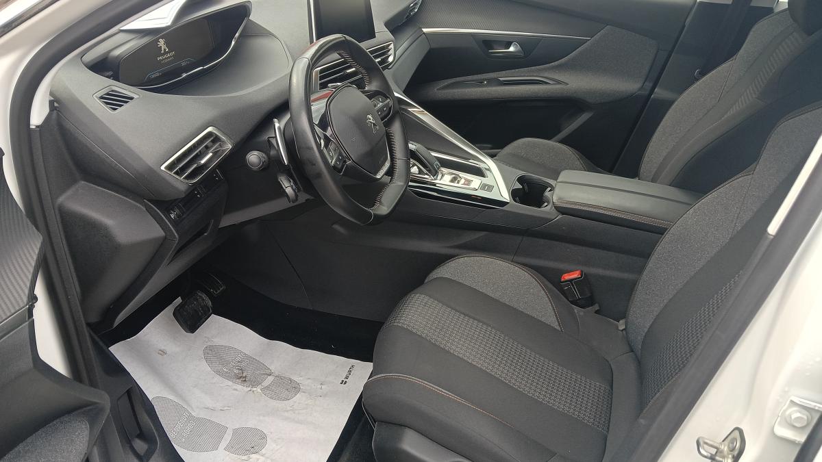 Peugeot 3008 BlueHDi 130 S&S EAT8 Business 777